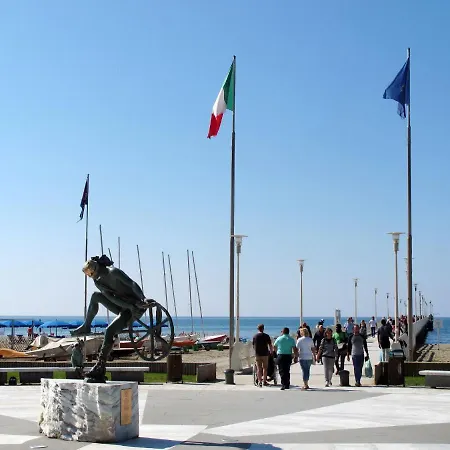 La Terrazza By Interhome * Forte dei Marmi